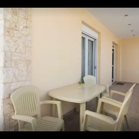 Apartment Artisti Elena Paralia Katerinis