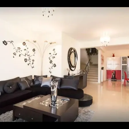 Artisti Elena Apartment *