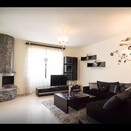 Artisti Elena Apartment *