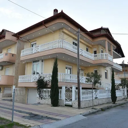 Artisti Elena Apartment