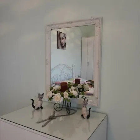 Artisti Elena Apartment *