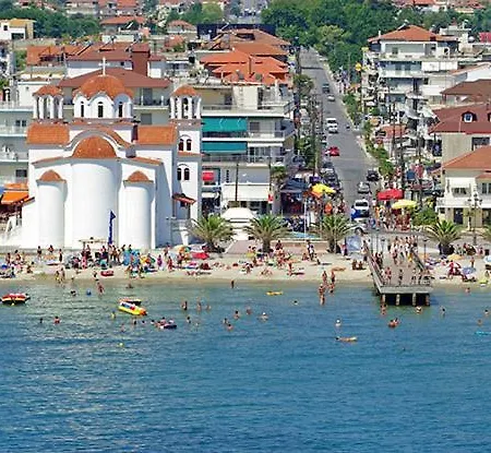Artisti Elena * Paralia Katerinis